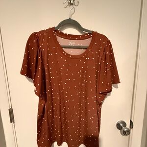 24/7 Comfort Apparel Rust Polka Dot Short Sleeve Tee